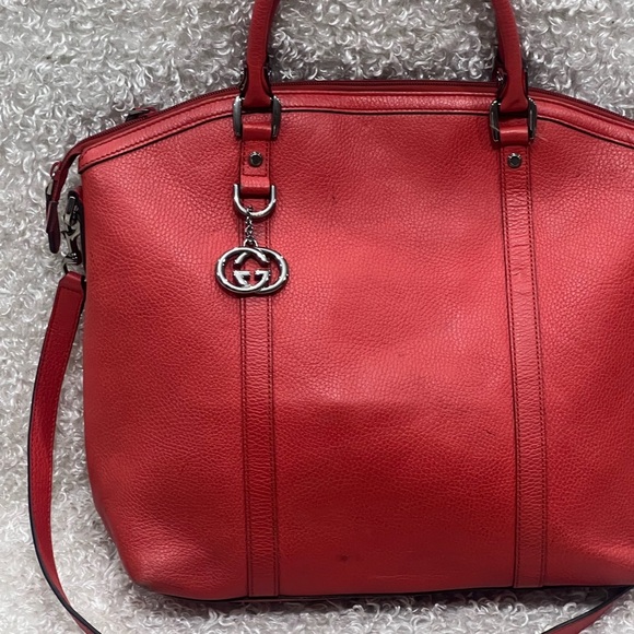 Gucci GG Charm Dome Leather Handbag. - Picture 2 of 16